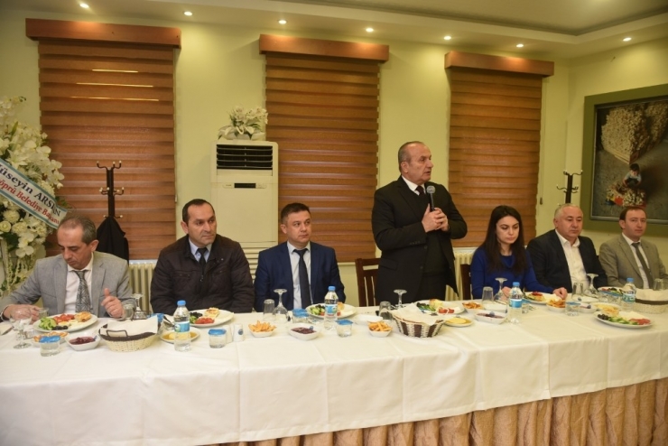 Başkan Arslan, Belediye Personeli Ve Öğrencilerle Buluştu