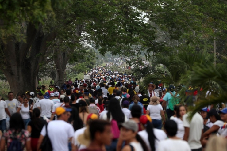 Tartışmalı ’Venezuela Yardım Konseri’ Başladı