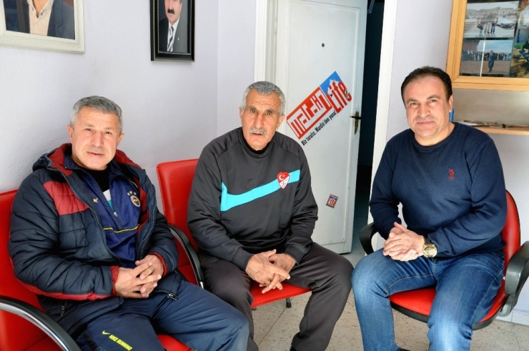 70 Yaşındaki Futbolcudan İha’ya Ziyaret