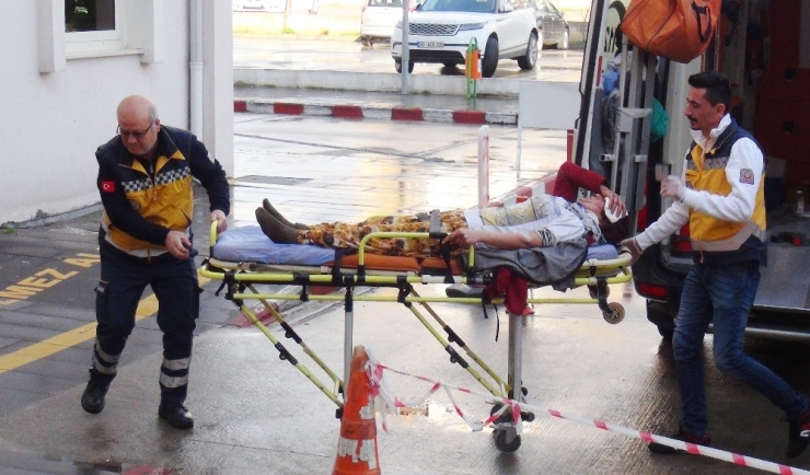 Mersin’de İşçi Minibüsü Kaza Yaptı: 1 Ölü, 15 Yaralı