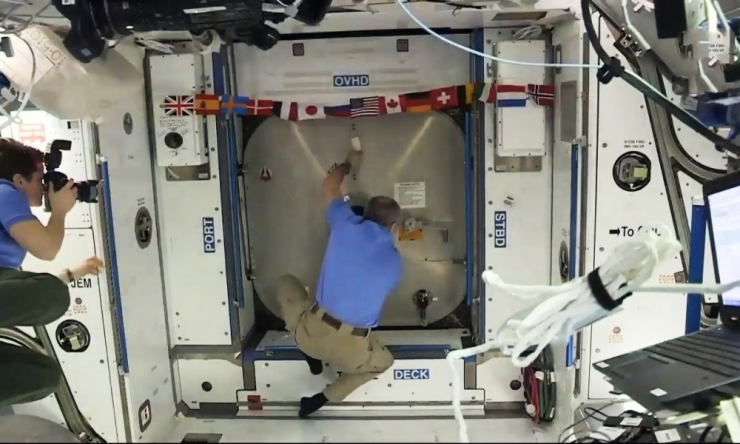 Spacex Uzay Aracı Uluslararası Uzay İstasyonuna Ulaştı