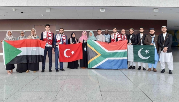 Artuklu Üniversitesi Öğrencileri Arapça Yarışmasında Dünya 3.’sü Oldu