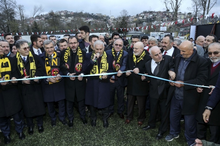 Tarihi Beykoz Stadı Açıldı
