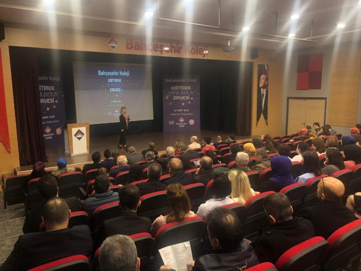 Trabzon’da "Eğitimde Yenilikçilik Zirvesi" Düzenlendi