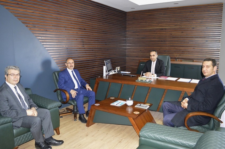 Başkan Demir, Hayvan Hastanesi’ni Ziyaret Etti