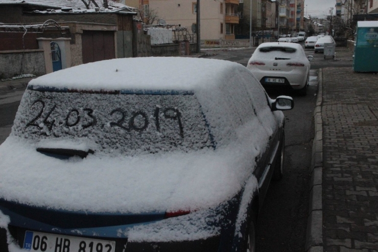 Kayseri’de Mart Ayının Son Günlerinde Kar Yağdı