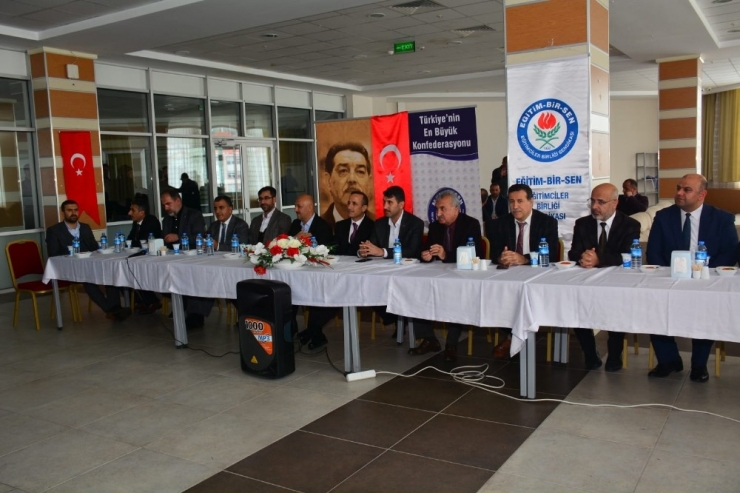 Eğitim Bir-sen’den "Bitlis’in Dünü Bugünü Ve Yarını" Konferansı