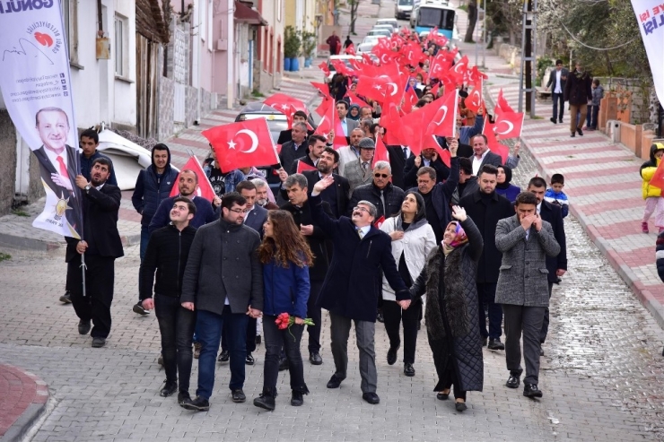 Ak Parti’den Cumhuriyet Ve İstiklal Mahallesi’nde Gövde Gösterisi