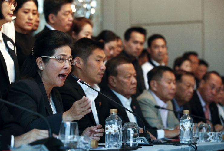 Tayland’da 7 Parti Cuntaya Karşı Resmen Bileşti