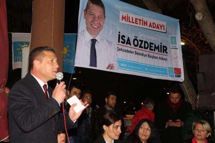 Özdemir Şehzadeler Belediyesinin Borcunu Açıkladı
