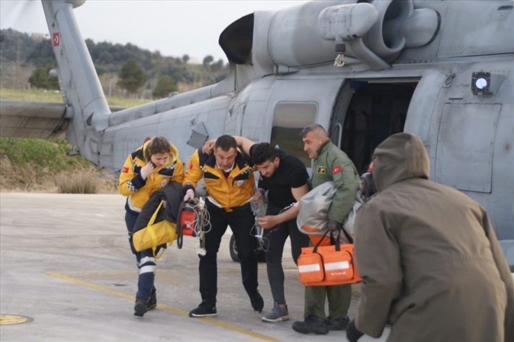 Gökçeada’da Kalp Krizi Geçiren Vatandaş Helikopterle Hastaneye Ulaştırıldı