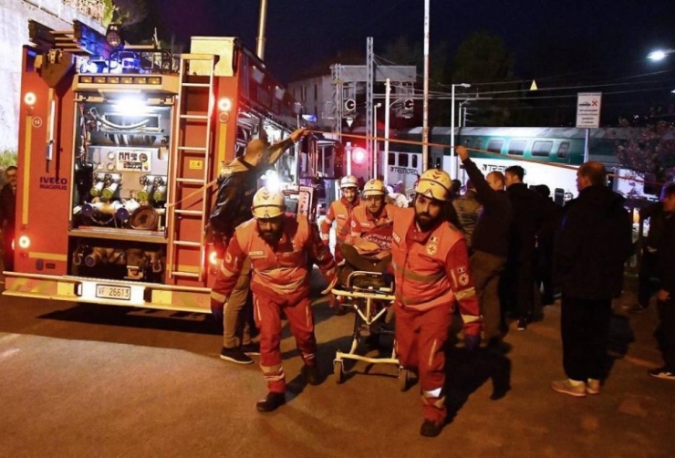 İtalya’da İki Tren Çarpıştı: 50 Yaralı