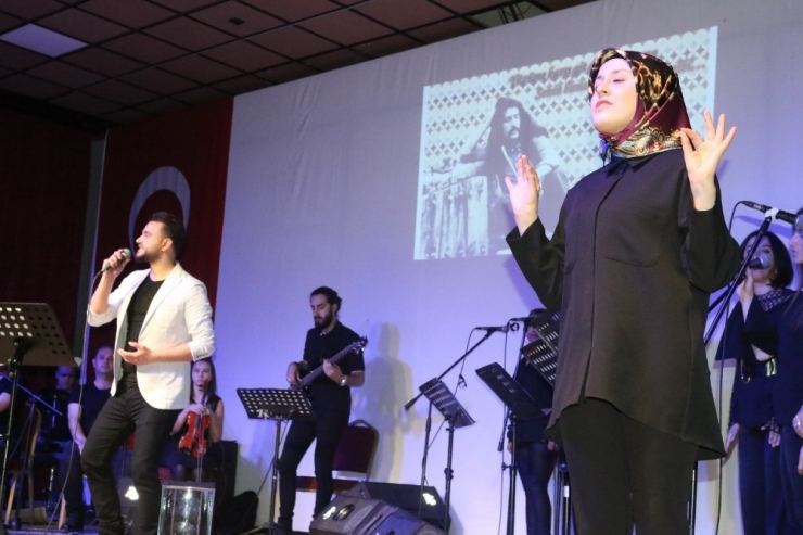 Barış Manço Akhisar’da Şarkılarıyla Anıldı