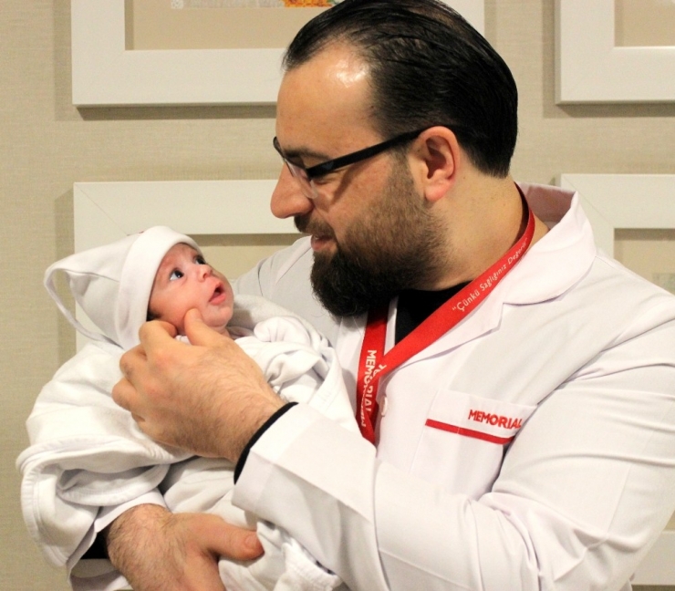 45 Günlük Bebek, Geçirdiği İki Ameliyatla Sağlığına Kavuştu