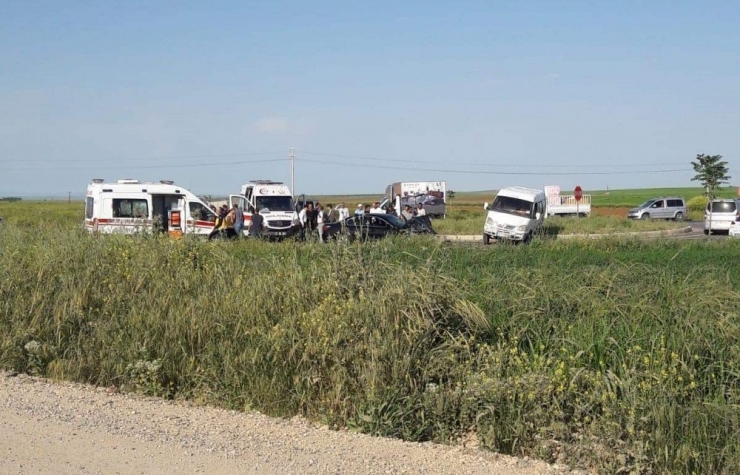 Diyarbakır’da Trafik Kazası: 2’si Çocuk 4 Yaralı