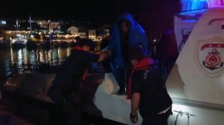 Marmaris’te Lastik Botta 15 Düzensiz Göçmen Yakalandı