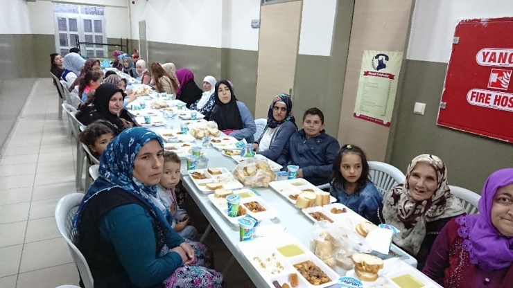 Seyyid Battal Gazi İmam Hatip Ortaokulu Ve Esimder’den İftar Buluşması