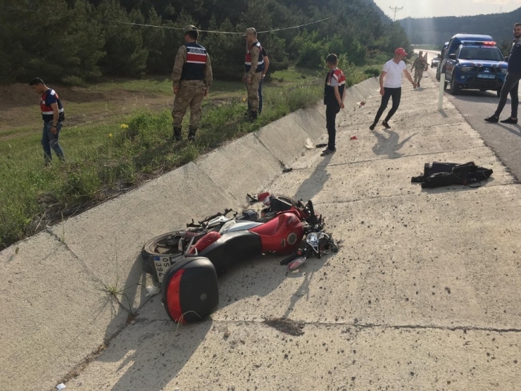 Sivas’ta Motosiklet Kazası:2 Yaralı