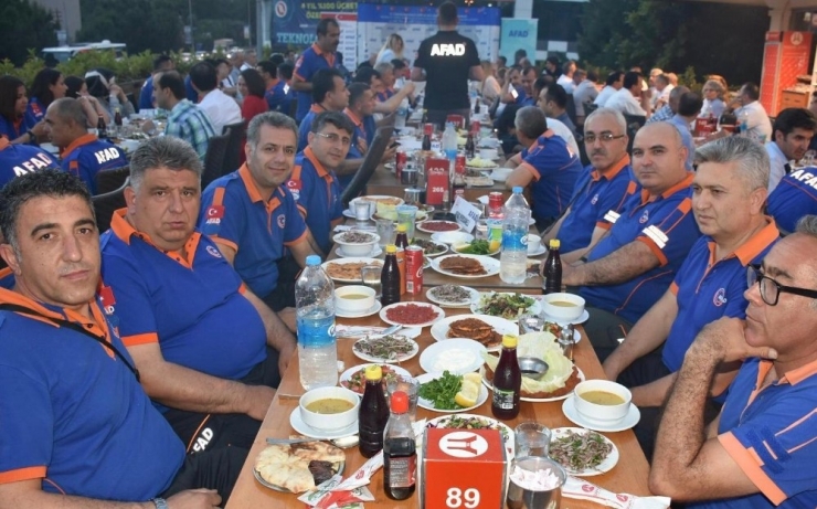 Afad Bölgesel İftar Yemeği Adana’da Düzenlendi
