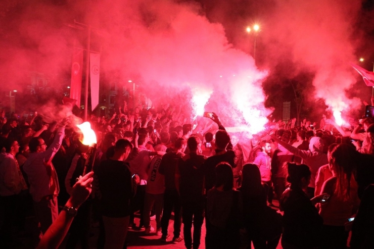 Bolu’da, Galatasaray’ın Şampiyonluğu Coşkuyla Kutlandı