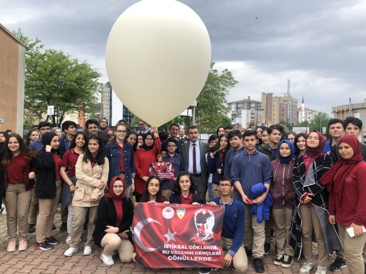Meteorolojinin Balon Atımı Liseli Gençlerle Gerçekleşti