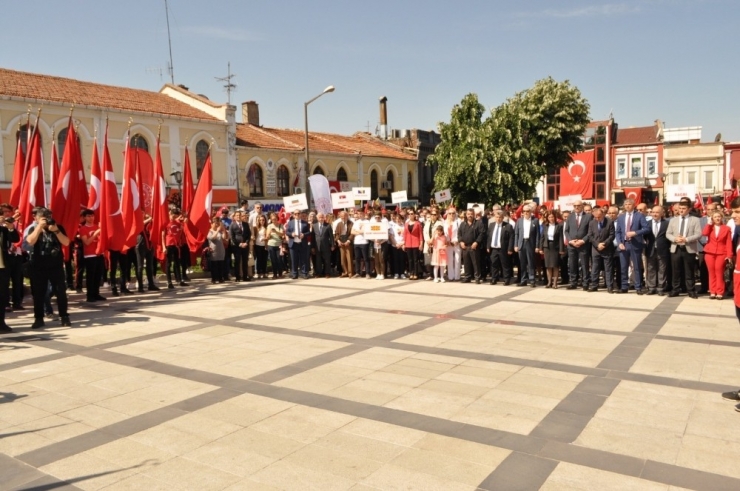 Edirne’de 19 Mayıs Gençlik Ve Spor Bayramı Coşkuyla Kutlandı