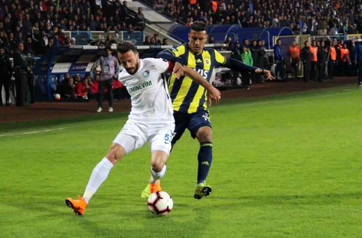 Spor Toto Süper Lig: Bb Erzurumspor: 0 - Fenerbahçe: 0 (İlk Yarı)