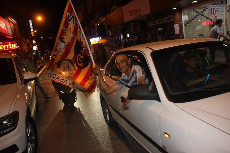 Balıkesir’de Galatasaray’ın Şampiyonluk Coşkusu