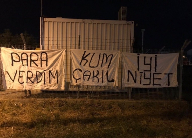 Bursaspor’da Taraftarlardan Pankartlı Protesto