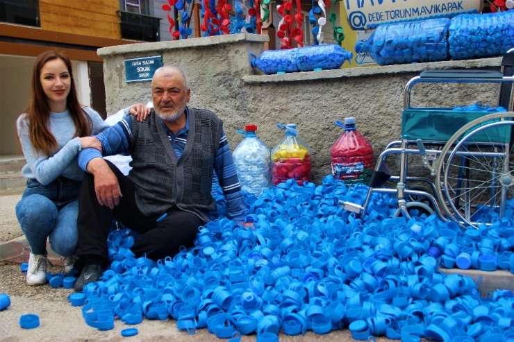 Dede-torun Mavi Kapaklarla 210 Kişiye Umut Oldu