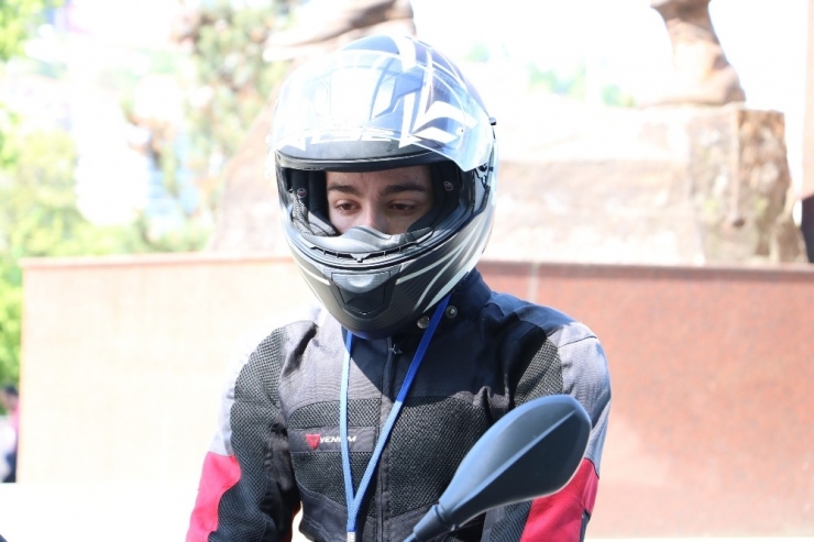 Dünyada Bir İlk, Geçirdiği Motosiklet Kazası Hayatını Değiştirdi