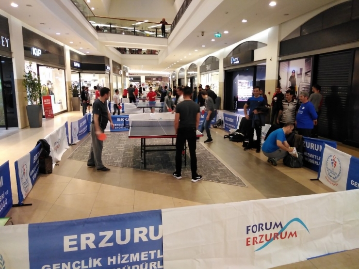 Erzurum Masa Tenisi Oynuyor