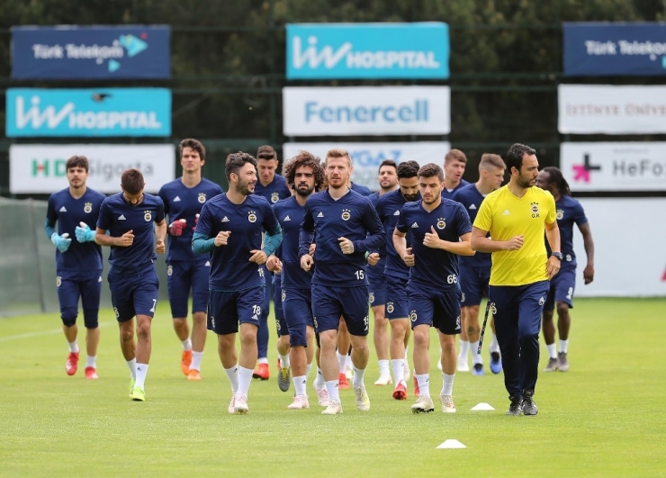 Fenerbahçe’de Antalyaspor Maçı Hazırlıkları Sürüyor