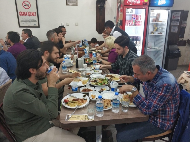 Tsyd Ankara Şubesi İftar Yemeğinde Buluştu