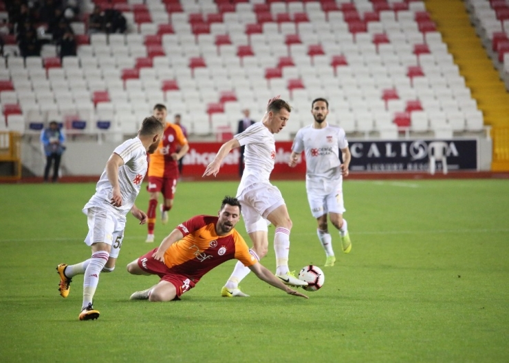 Spor Toto Süper Lig: Dg Sivasspor: 4 - Galatasaray: 3 (Maç Sonucu)