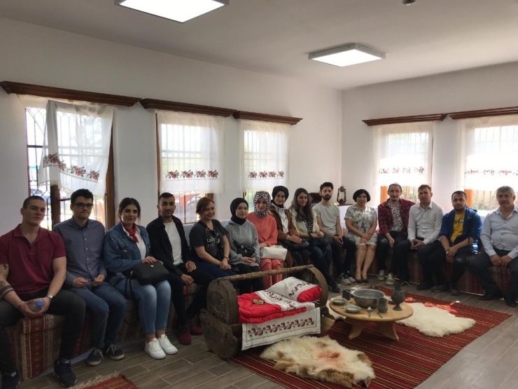 Üniversite Öğrencileri Köy Müzesini Ziyaret Etti
