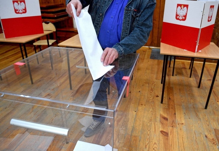 Polonya Ap Seçimleri İçin Sandık Başında