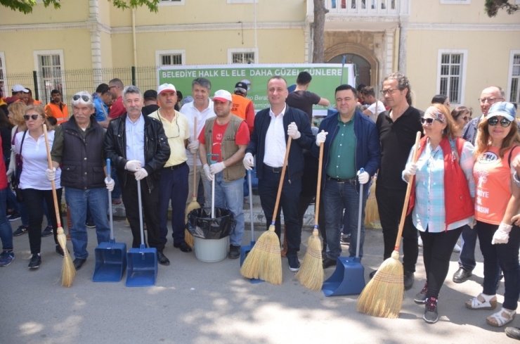 Sinop’ta ’Belediye-halk El Ele, Daha Güzel Günlere’ Kampanyası