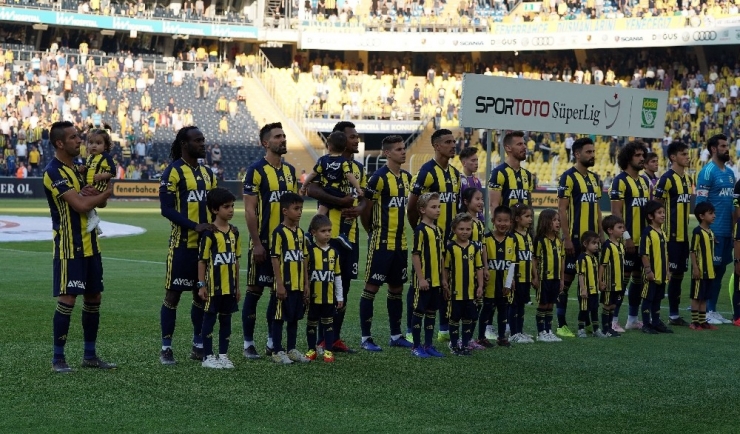 Spor Toto Süper Lig: Fenerbahçe: 1 - Antalyaspor: 0 (Maç Devam Ediyor)