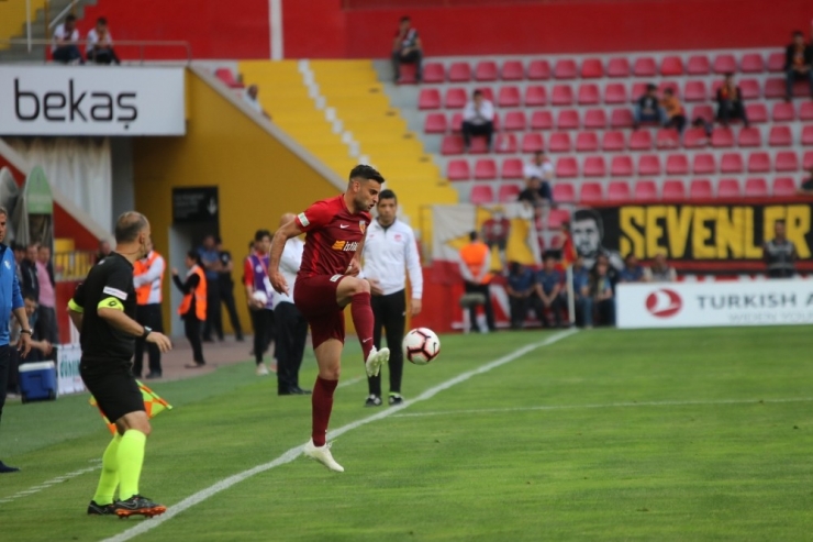 Spor Toto Süper Lig: İstikbal Mobilya Kayserispor: 0 - Bb Erzurumspor: 2 (İlk Yarı)