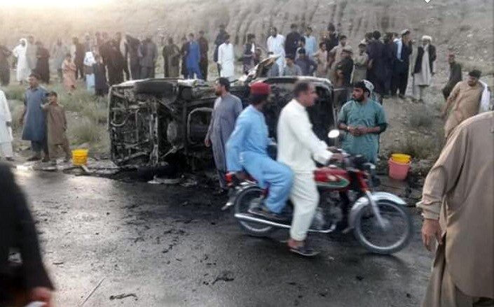 Pakistan’da Bomba Yüklü Araçla Saldırı: 5 Ölü, 14 Yaralı