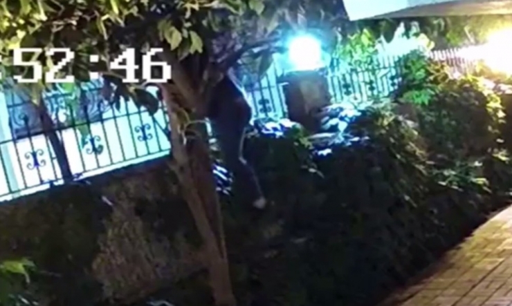 (Tekrar) Bakırköy’de Bir Evden Drone Çalan Hırsız Kamerada