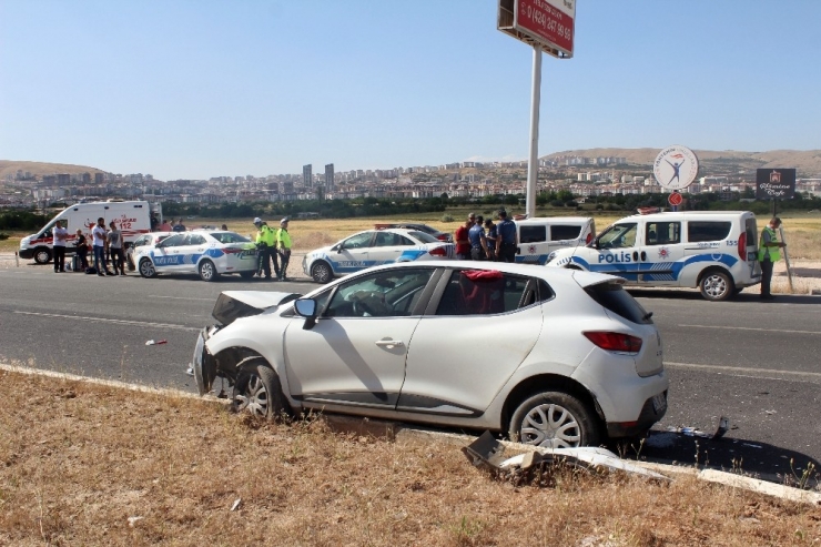 Elazığ’da Trafik Kazası: 4’ü Çocuk 10 Yaralı