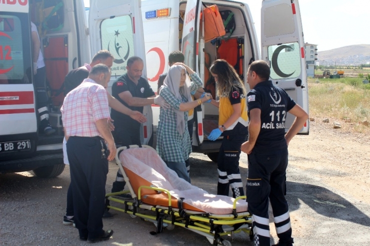 Elazığ’da Trafik Kazası: 4’ü Çocuk 10 Yaralı