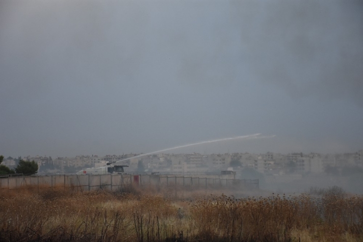 Suriye Sınırındaki Yangına Toma Müdahale Etti