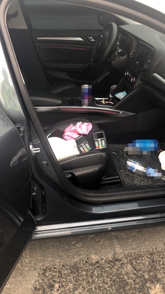 Trafikte Makas Atarak İlerleyen Şahsı Polis Lastiklerine Ateş Açarak Durdurdu