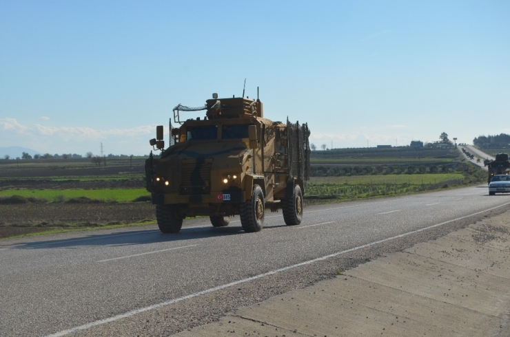 Suriye Sınırına Askeri Personel Sevkiyatı Sürüyor