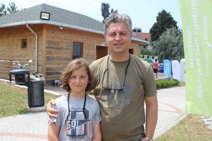 Baba Çocuk Kampı’nda Babalar Ödüllerini Aldı