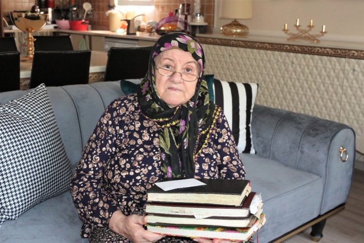 85 Yaşındaki Hatice Nine Yazdığı Bin 300 Şiirin Kitaplaştırılmasını İstiyor