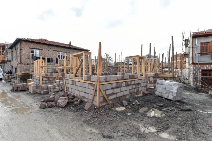 Tarihi Ankara Evleri Restore Ediliyor